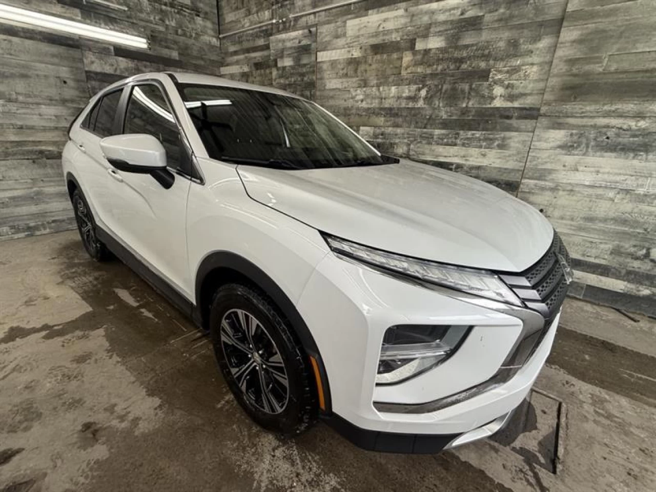 2022 Mitsubishi Eclipse Cross SE AWD CAM DE RECUL ** APPROUVÉ À 99.9%** Image principale