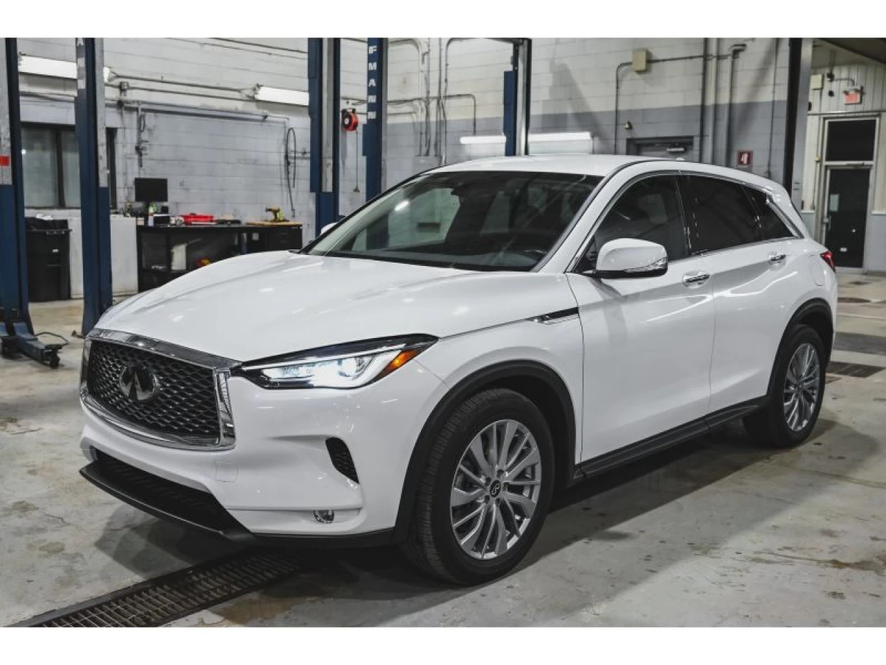 2024 Infiniti QX50 PURE AWD Main Image