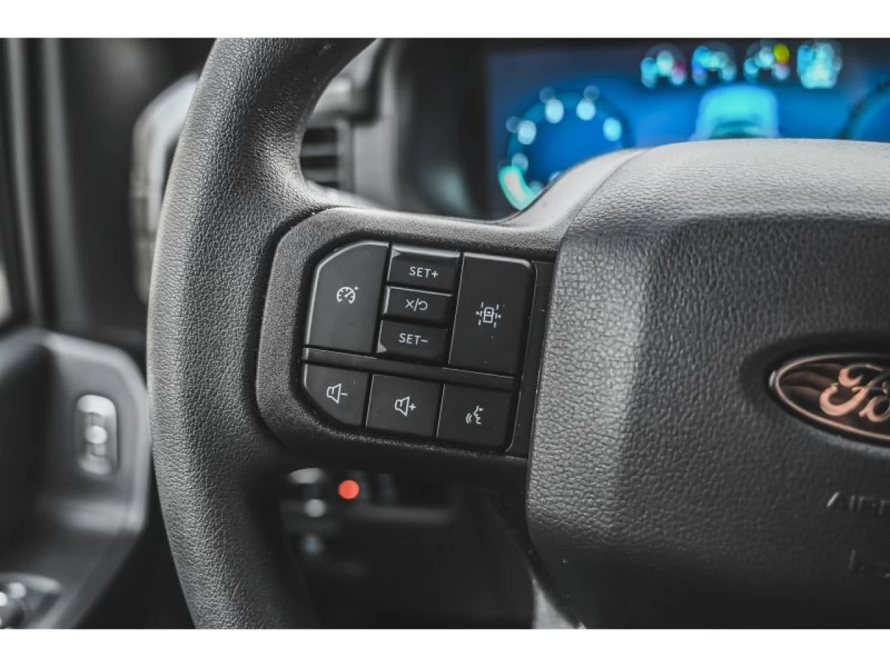 2025 Ford F150 STX 4WD SuperCrew 5.5' Box V6 ECOBOOST Image principale