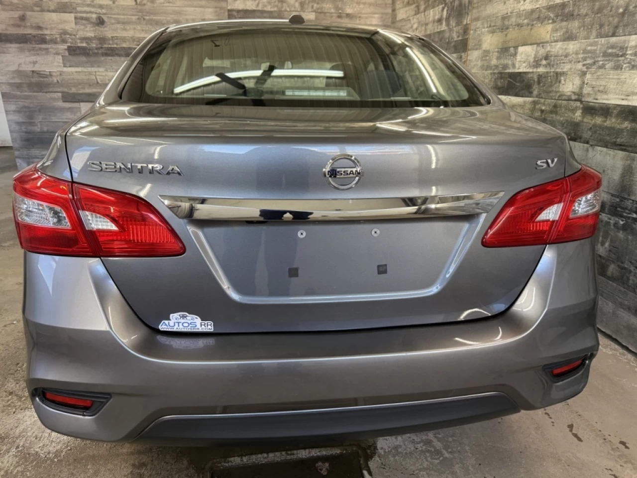 2017 Nissan Sentra SV Image principale