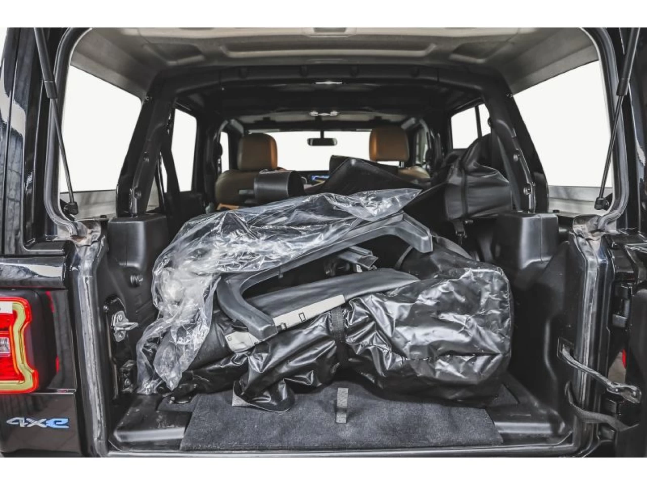2021 Jeep Wrangler 4xe Unlimited Sahara GROUPE TEMPS FROID Main Image