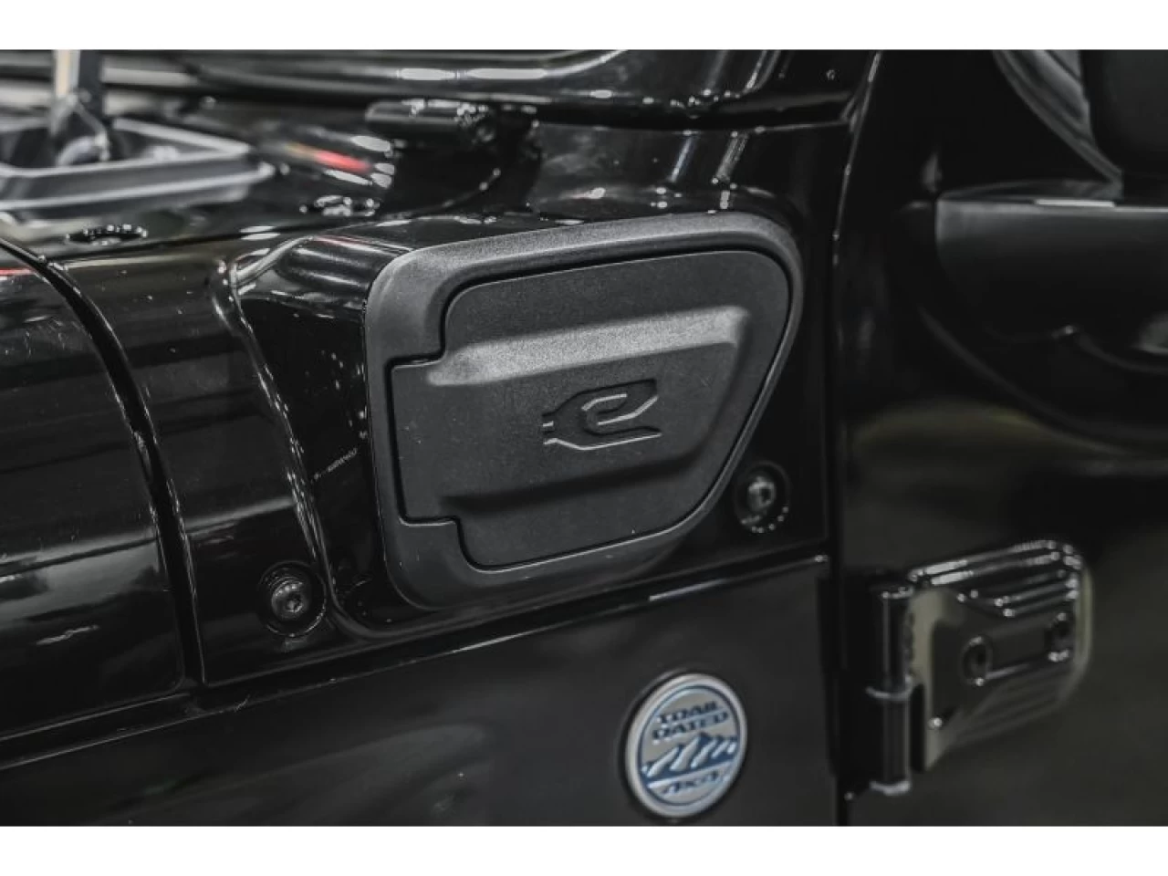 2022 Jeep Wrangler 4XE Unlimited Sahara 4x4 CUIR 2 TOITS Image principale