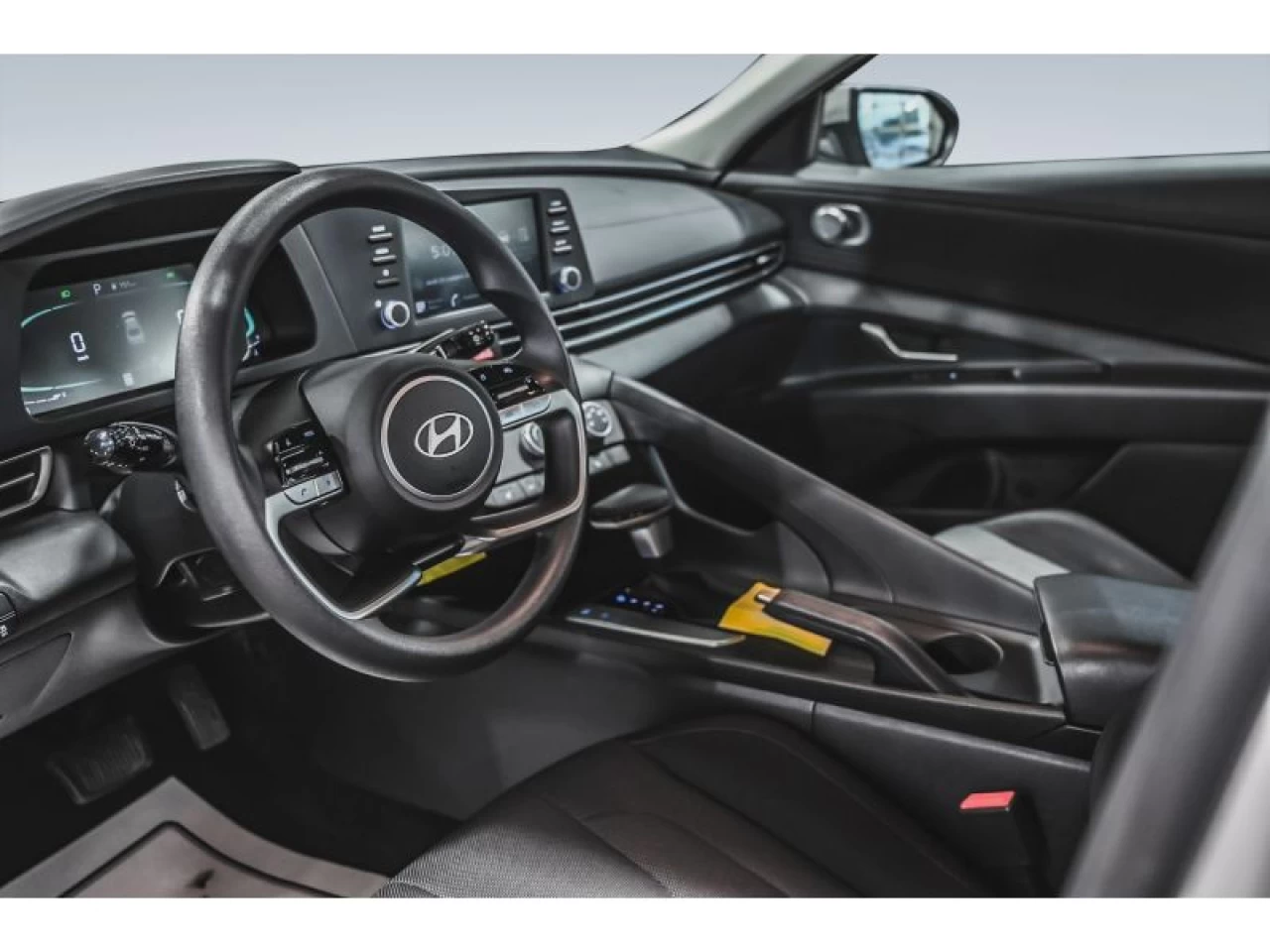 2025 Hyundai Elantra Essential IVT Image principale