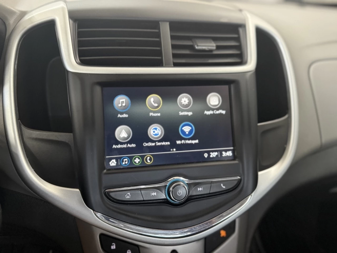 2018 Chevrolet Sonic LT Image principale