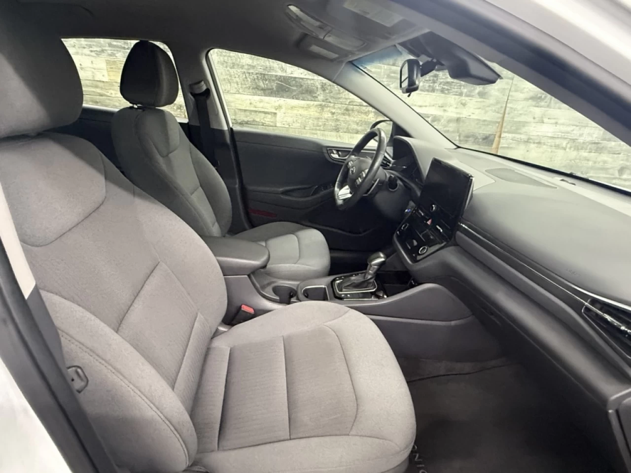 2020 Hyundai Ioniq PrivilÉgiÉ HYBRIDE APPLE CAR PLAY NAV **APPROUVÉE Image principale