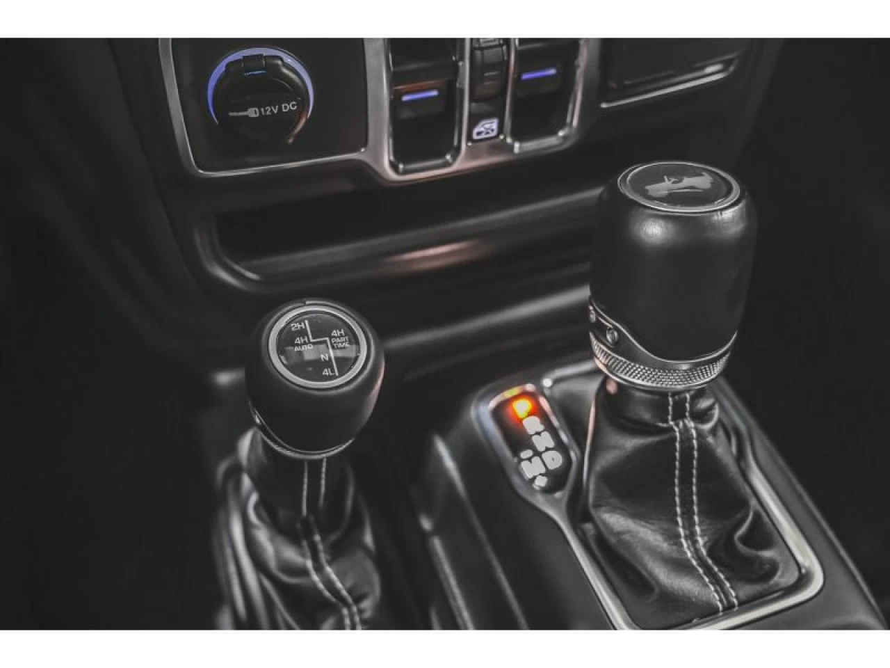 2023 Jeep Wrangler 4XE Sahara 4X4 COLD WEATHER GROUP Image principale
