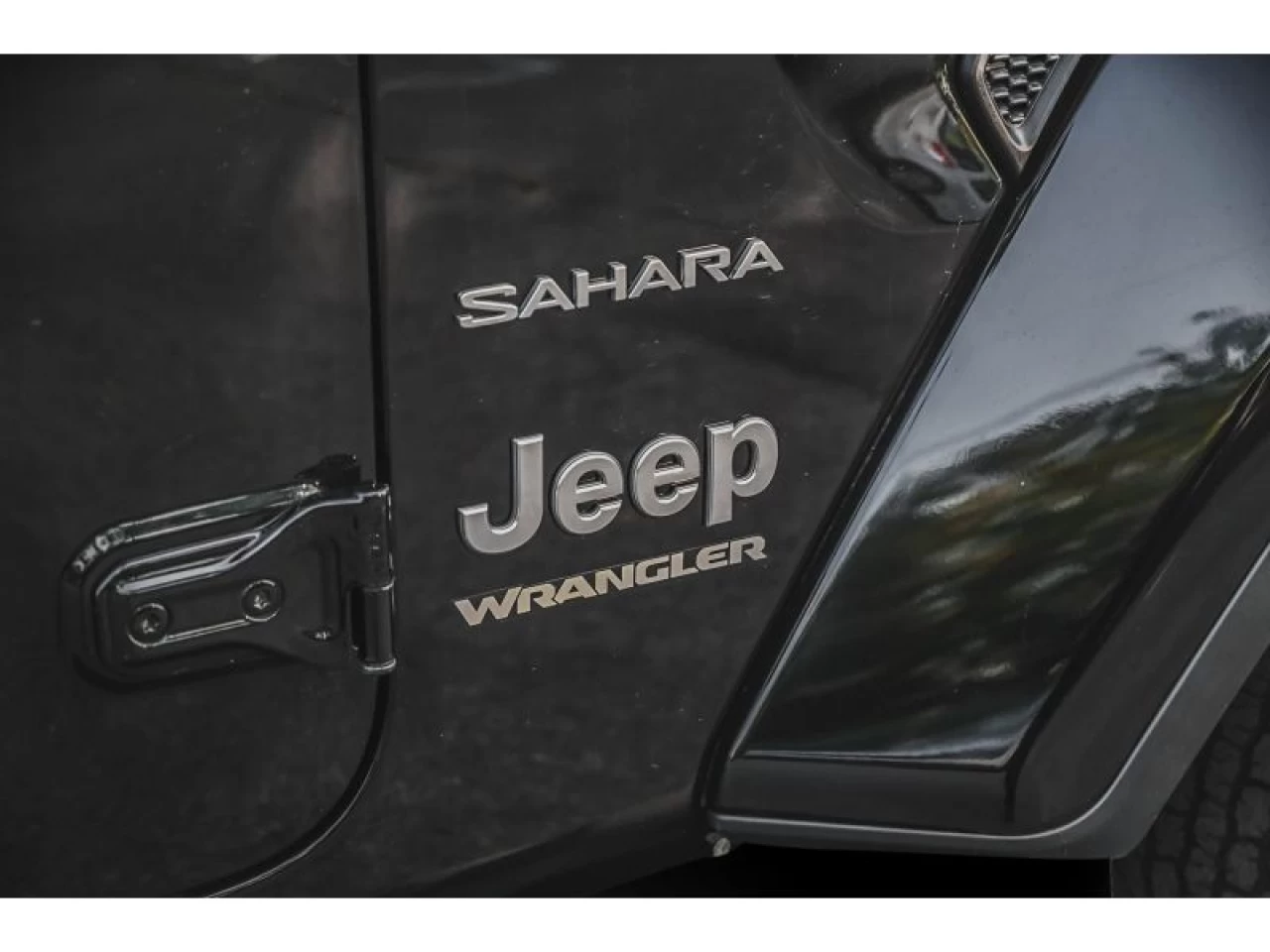 2023 Jeep Wrangler Sahara GROUPE REMORQUAGE TOIT SKY ONE-TOUCH Image principale