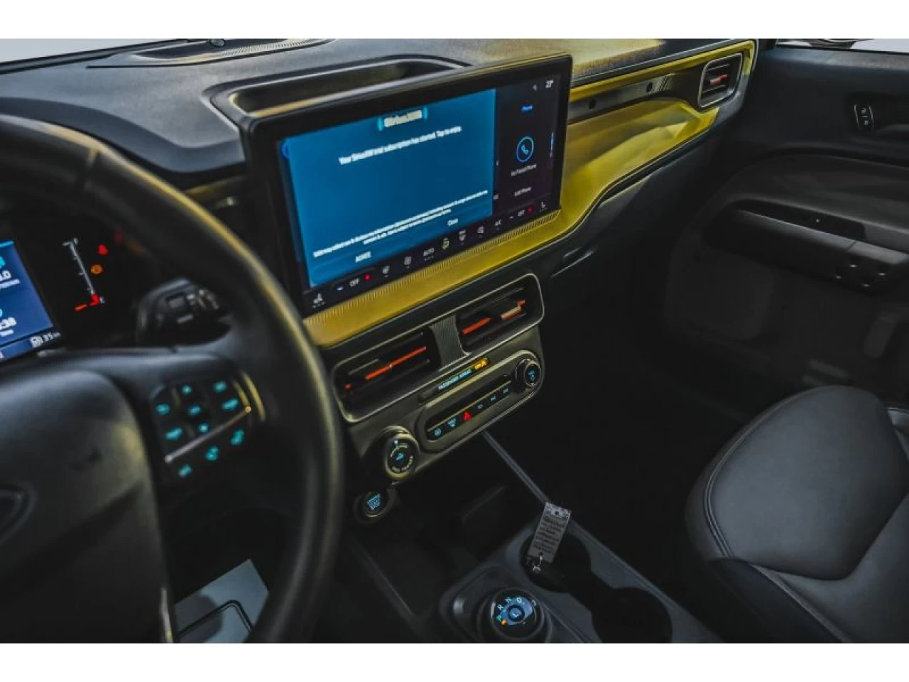 2025 Ford Maverick LARIAT CUIR Image principale