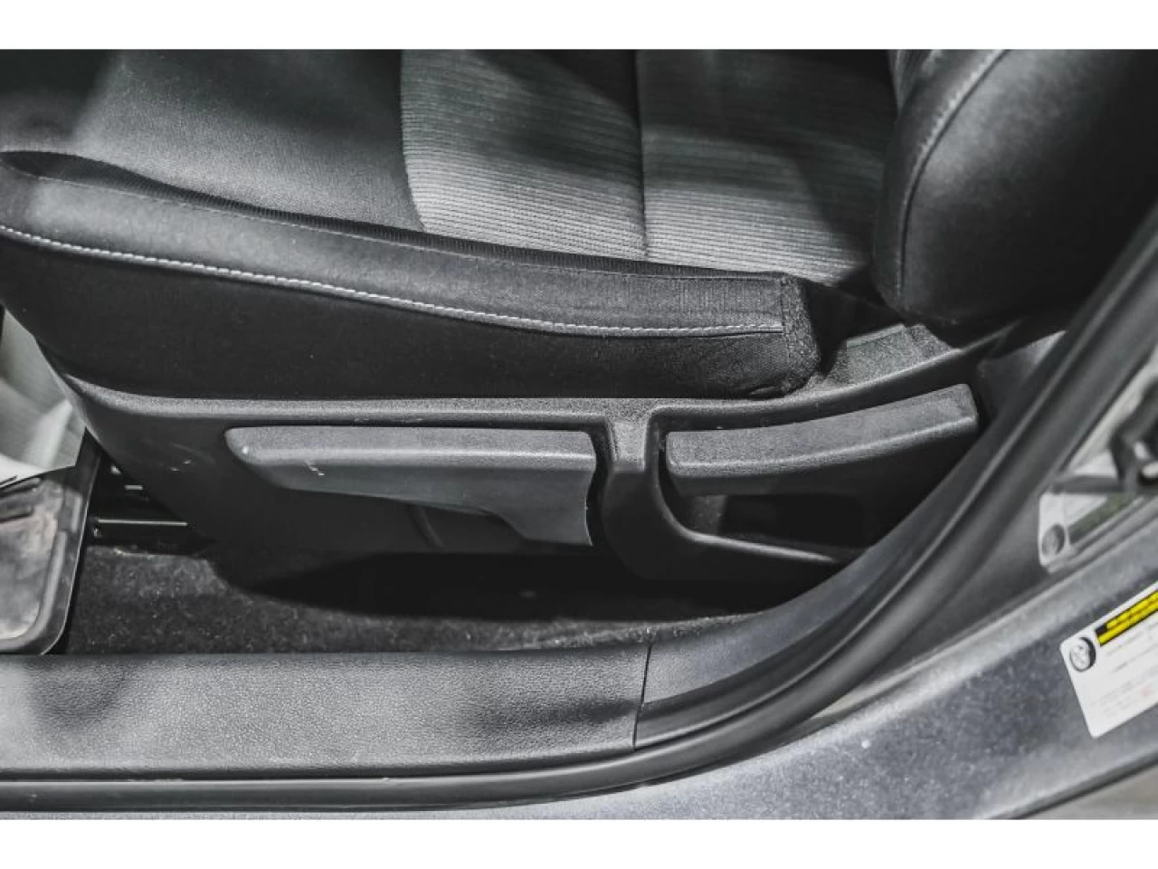 2024 Nissan Sentra SV CVT AUTOMATIQUE AIR 2.99% Image principale