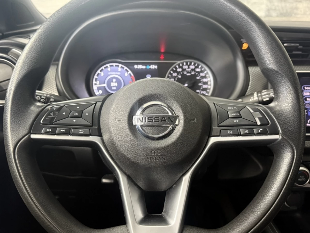 2019 Nissan Kicks SR AUTO CAM DE RECUL BLUETOOTH **APPROUVÉ À 99.9%* Main Image