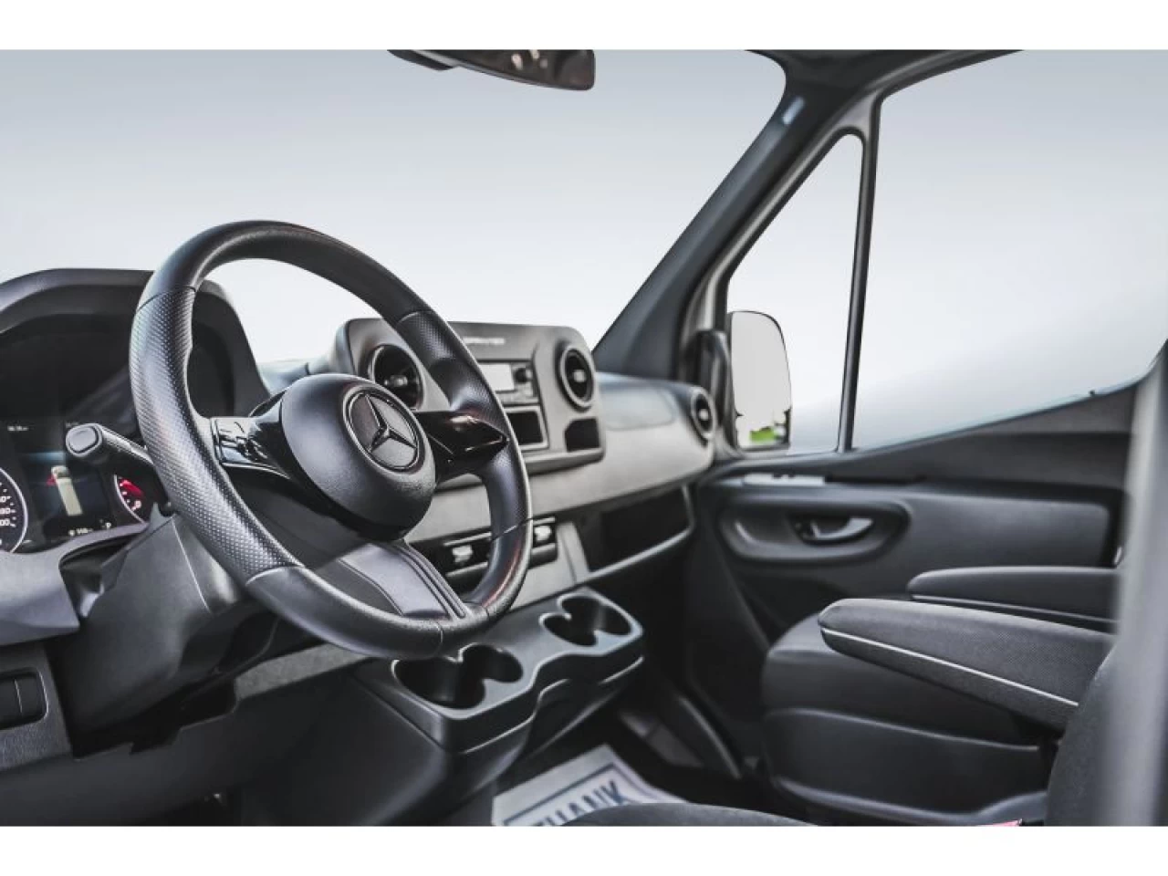 2025 Mercedes Benz Sprinter 2500 High Roof I4 Diesel 170" Image principale