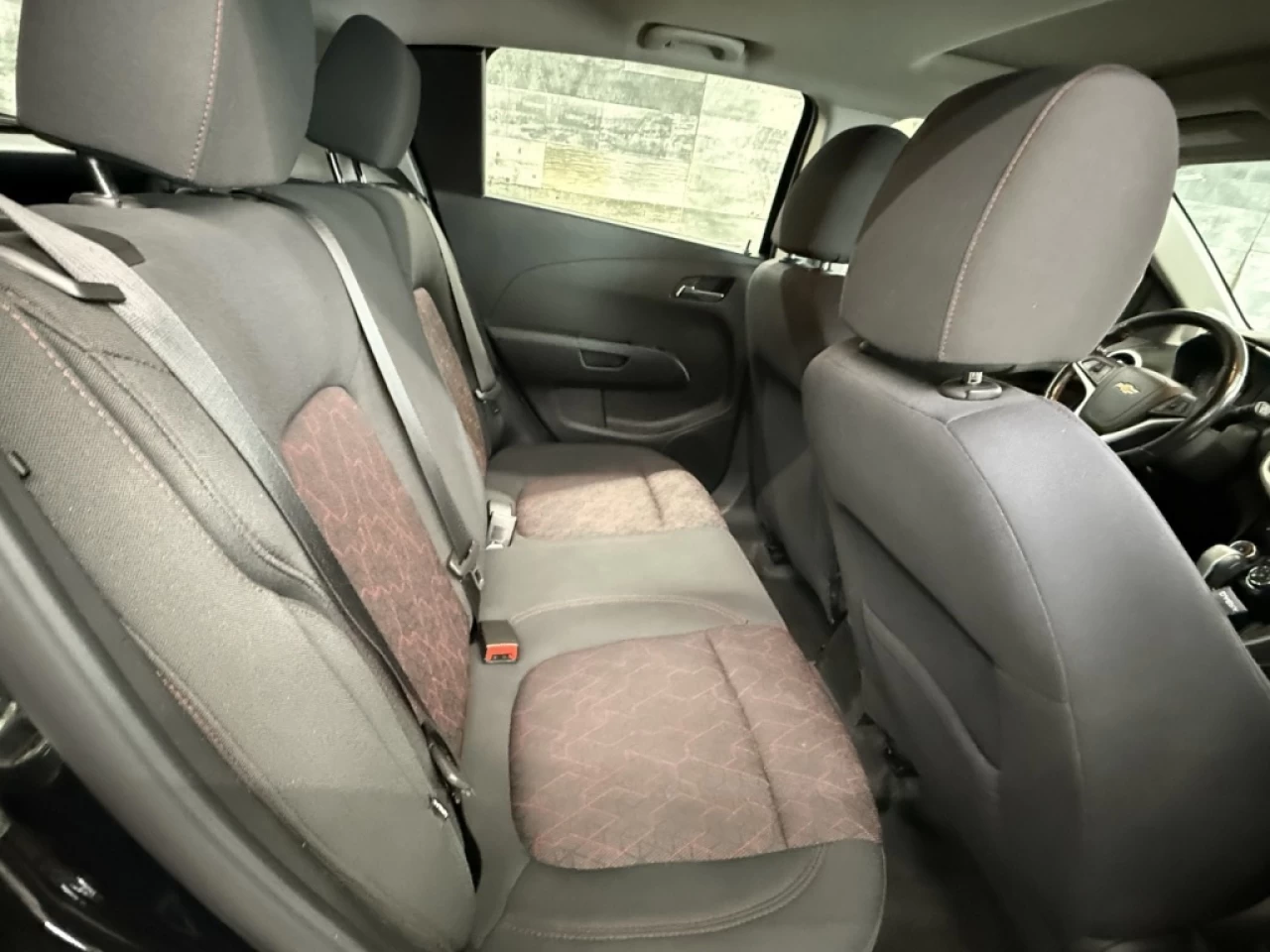 2017 Chevrolet Sonic LT Toit Cam de recul **ApprouvÉ À 99.9%** Image principale