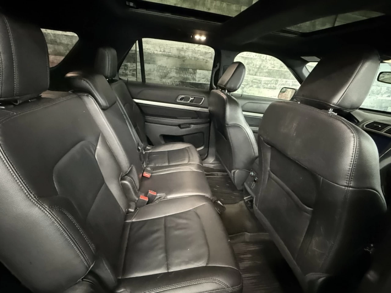 2018 Ford Explorer XLT Awd Toit Cuir bluetooth **ApprouvÉe 99,9%** Main Image