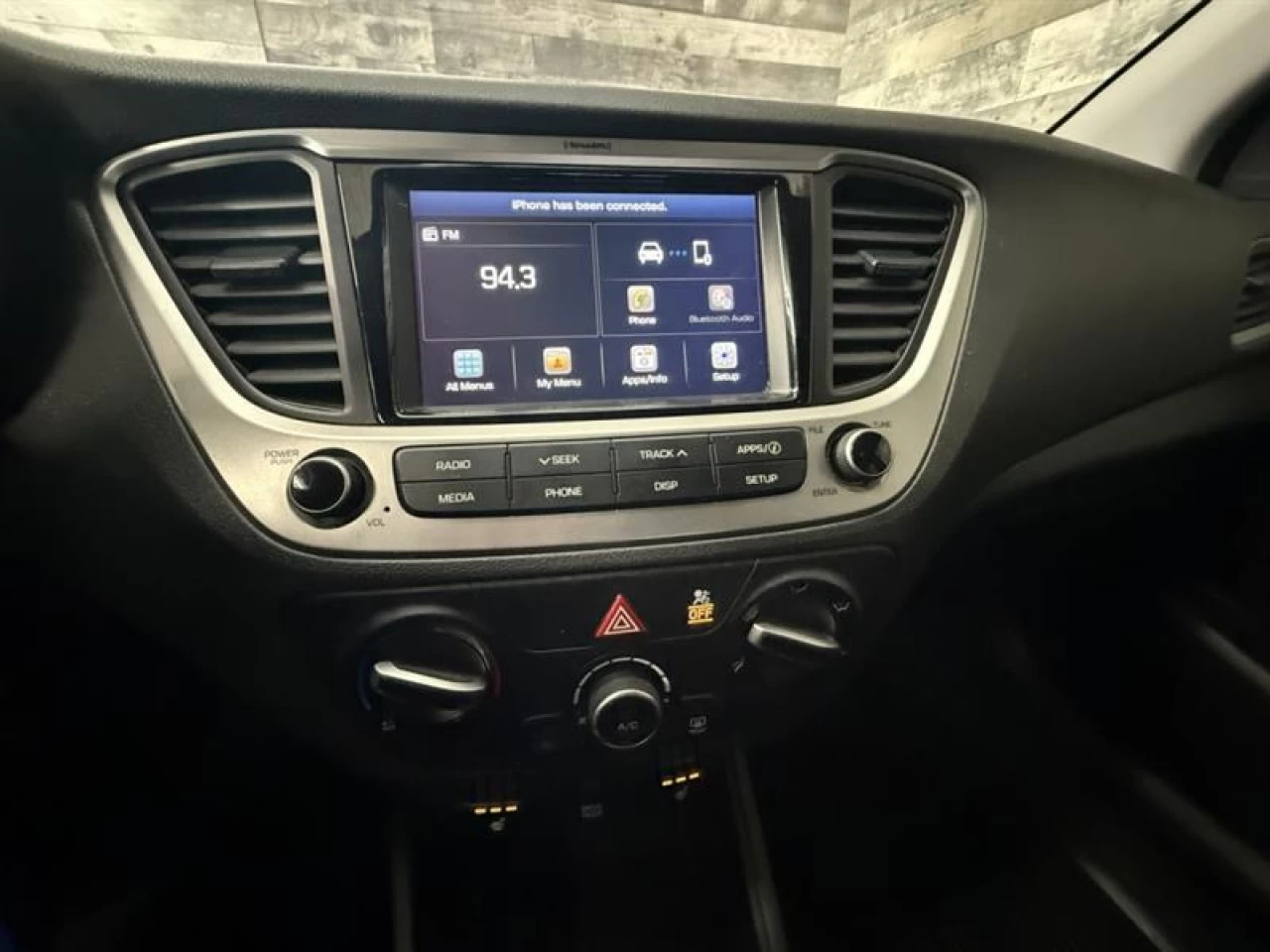 2019 Hyundai Accent Ultimate Bluetooth Volant et sieges chauffant **AP Main Image