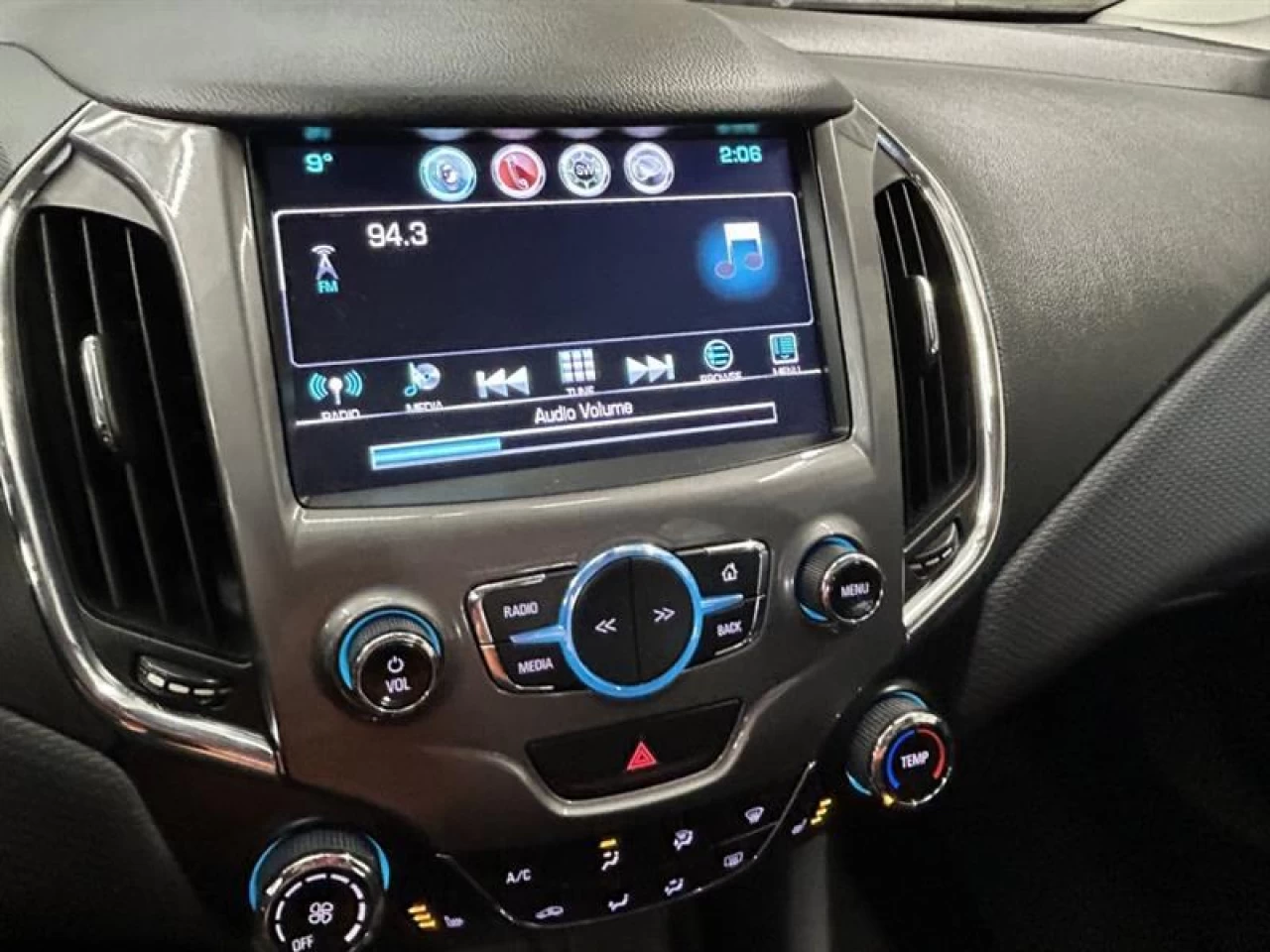 2018 Chevrolet Cruze LT Auto Toit CamÉra de recul ** APPROUVÉE 99,9% ** Image principale