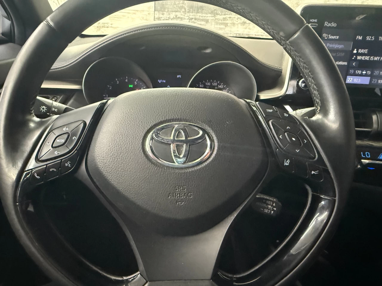 2019 Toyota C-HR XLE Image principale
