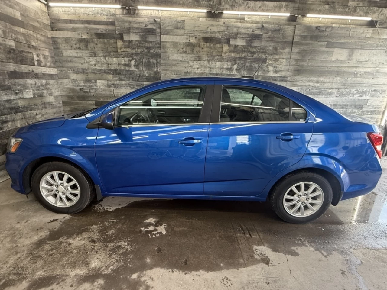 2018 Chevrolet Sonic LT Image principale