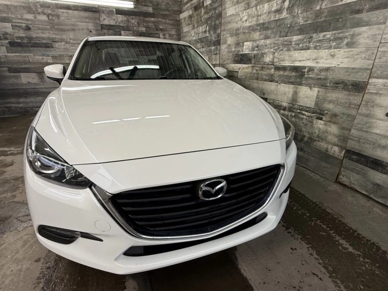 2017 Mazda Mazda3 GX AUTO CAM DE RECUL ** APPROUVÉ À 99.9% ** Image principale