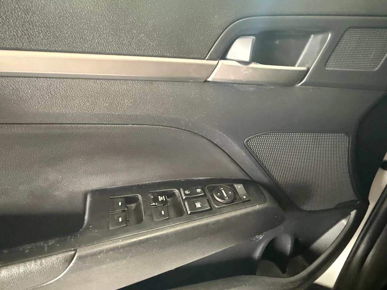 2019 Hyundai Elantra Luxury Image principale
