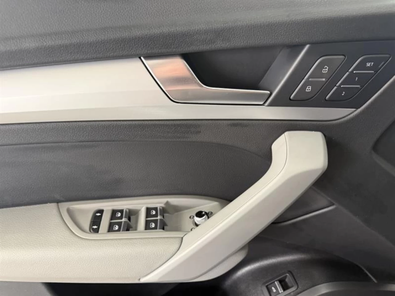 2019 Audi Q5 Komfort AWD CUIR ** APPROUVÉ À 99.9% ** Main Image