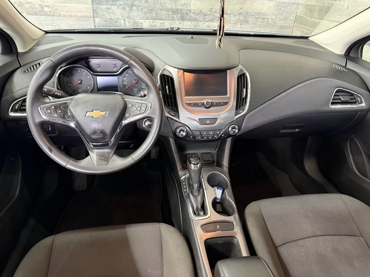 2018 Chevrolet Cruze LT Auto Image principale