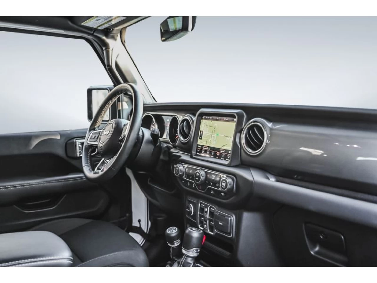 2023 Jeep Wrangler Sahara 4 Door 4x4 V6 GROUPE TEMPS FROID Main Image