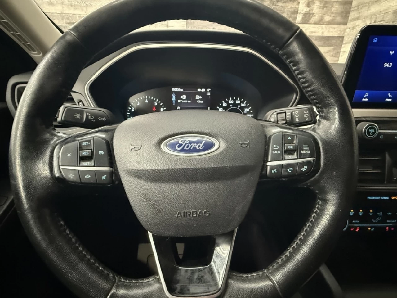 2021 Ford Escape SE AWD CAM DE RECUL ** APPROUVÉ À 99.9%** Image principale