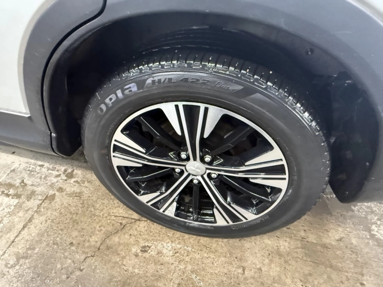 2022 Mitsubishi Eclipse Cross ES AWD BLUETOOTH MAGS **APPROUVÉ À 99.9%** Image principale