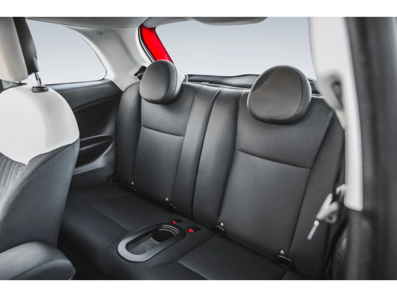 2026 Fiat 500E Pop FWD EV TOUT RABAIS INCLUS (PAVE + ROULEZ VERT) Image principale