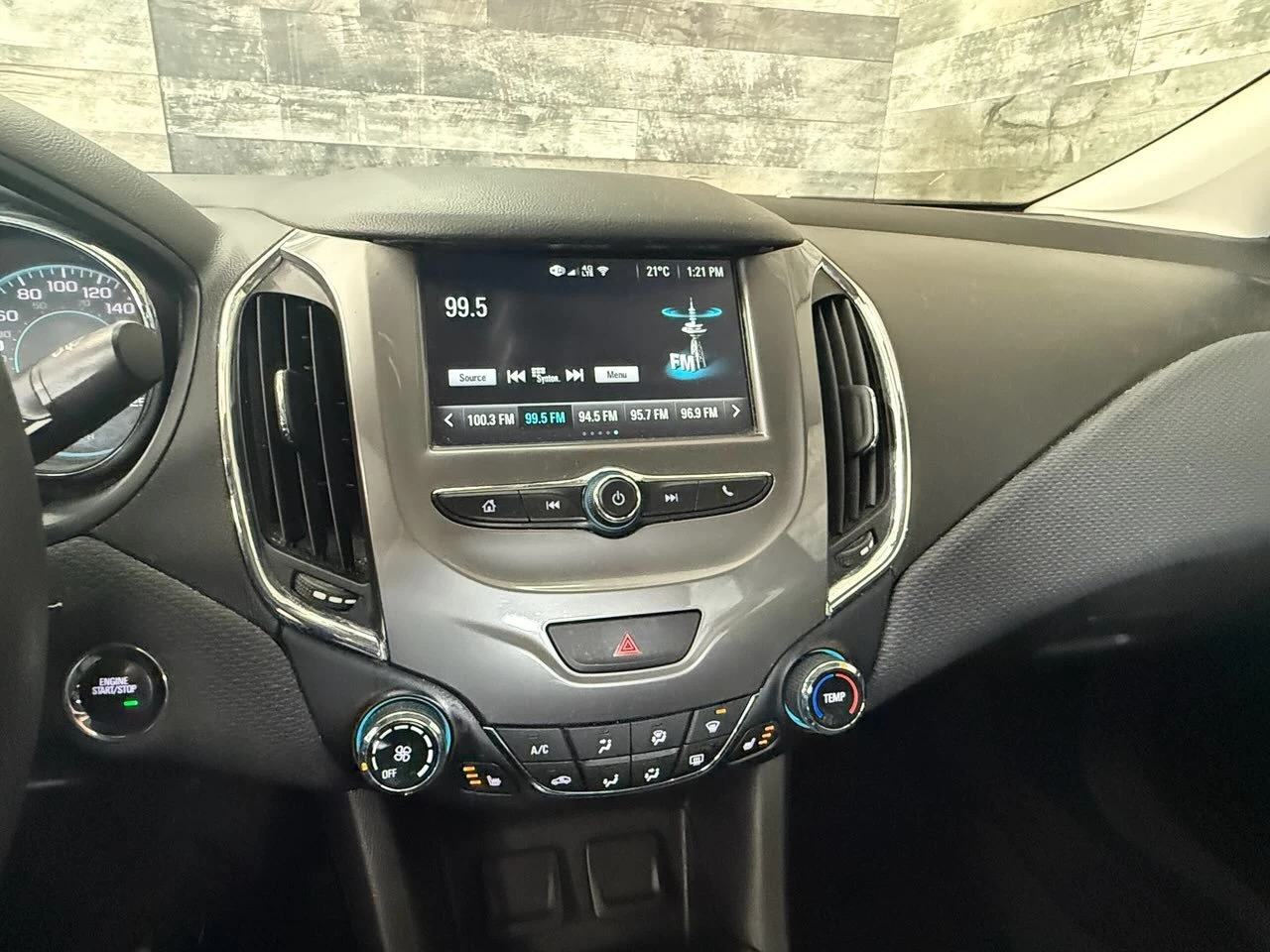 2018 Chevrolet Cruze LT Auto Image principale