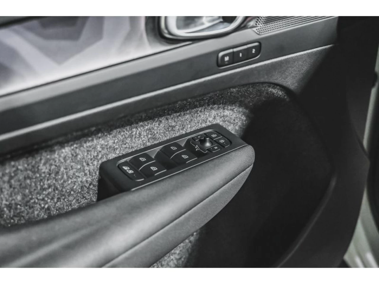 2023 Volvo C40 Twin eAWD Plus Main Image