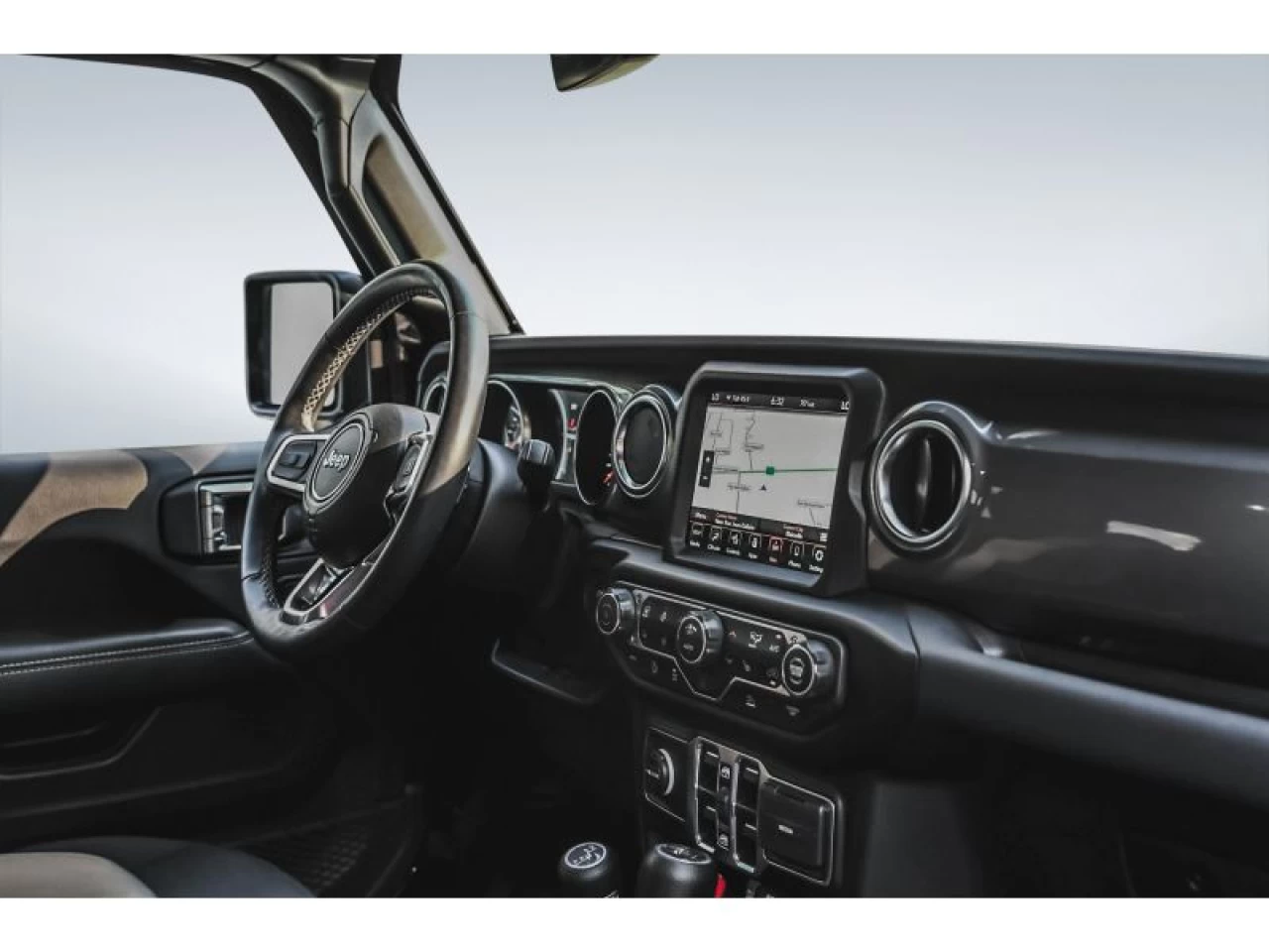 2023 Jeep Wrangler Sahara GROUPE REMORQUAGE TOIT SKY ONE-TOUCH Image principale