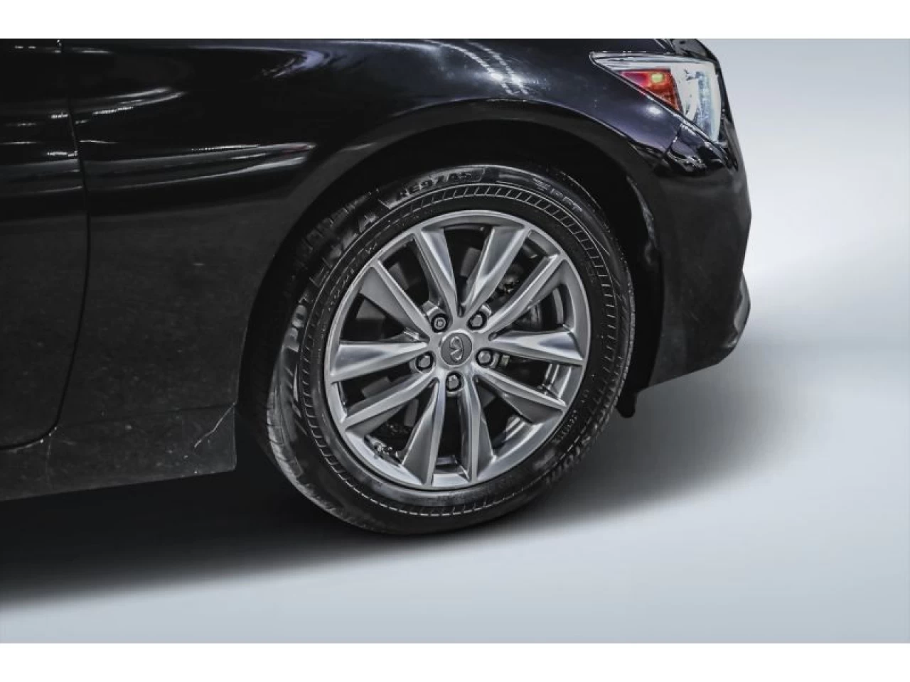 2024 Infiniti Q50 PURE AWD Image principale