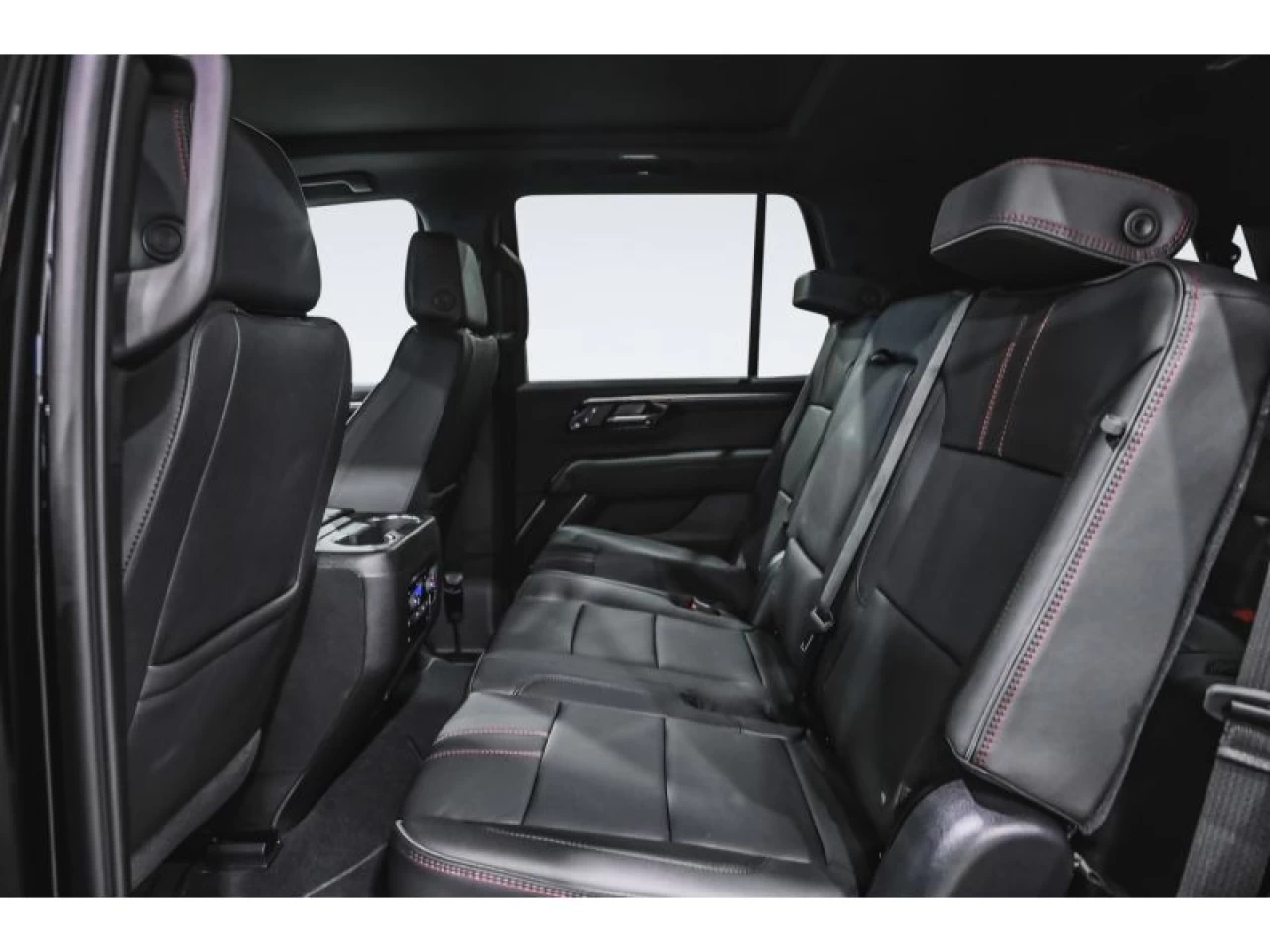 2026 Chevrolet Tahoe RST TOIT PANO GROUPE CONFORT GROUPE REMORQUAGE MAX Image principale