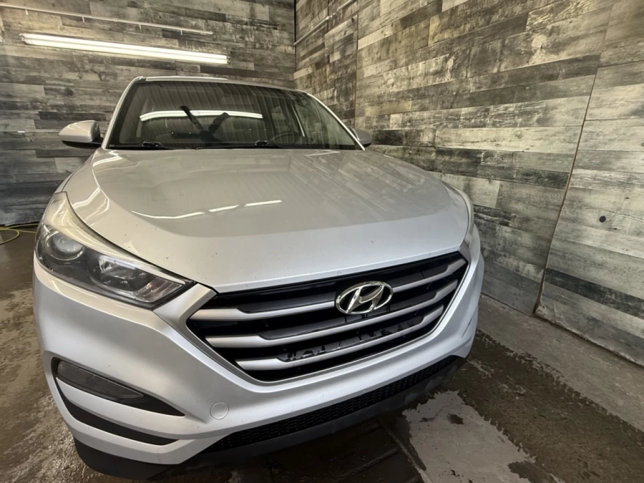2018 Hyundai Tucson SE AUTO CAM DE RECUL **APPROUVÉ À 99.9%** Main Image