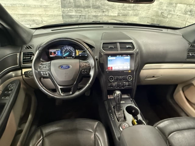 Ford Explorer XLT AWD 7 PASS TOIT  PANO **APPRPOUVÉ À 99.9%** 2019