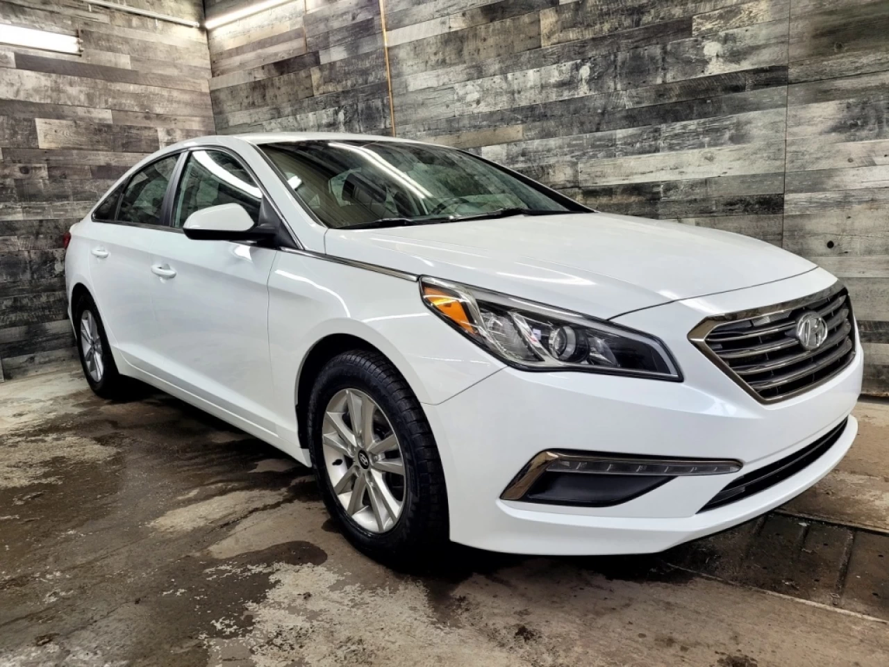 2017 Hyundai Sonata GL AUTO BLUETOOTH CAM DE RECUL **APPROUVÉ À 99.9%* Main Image