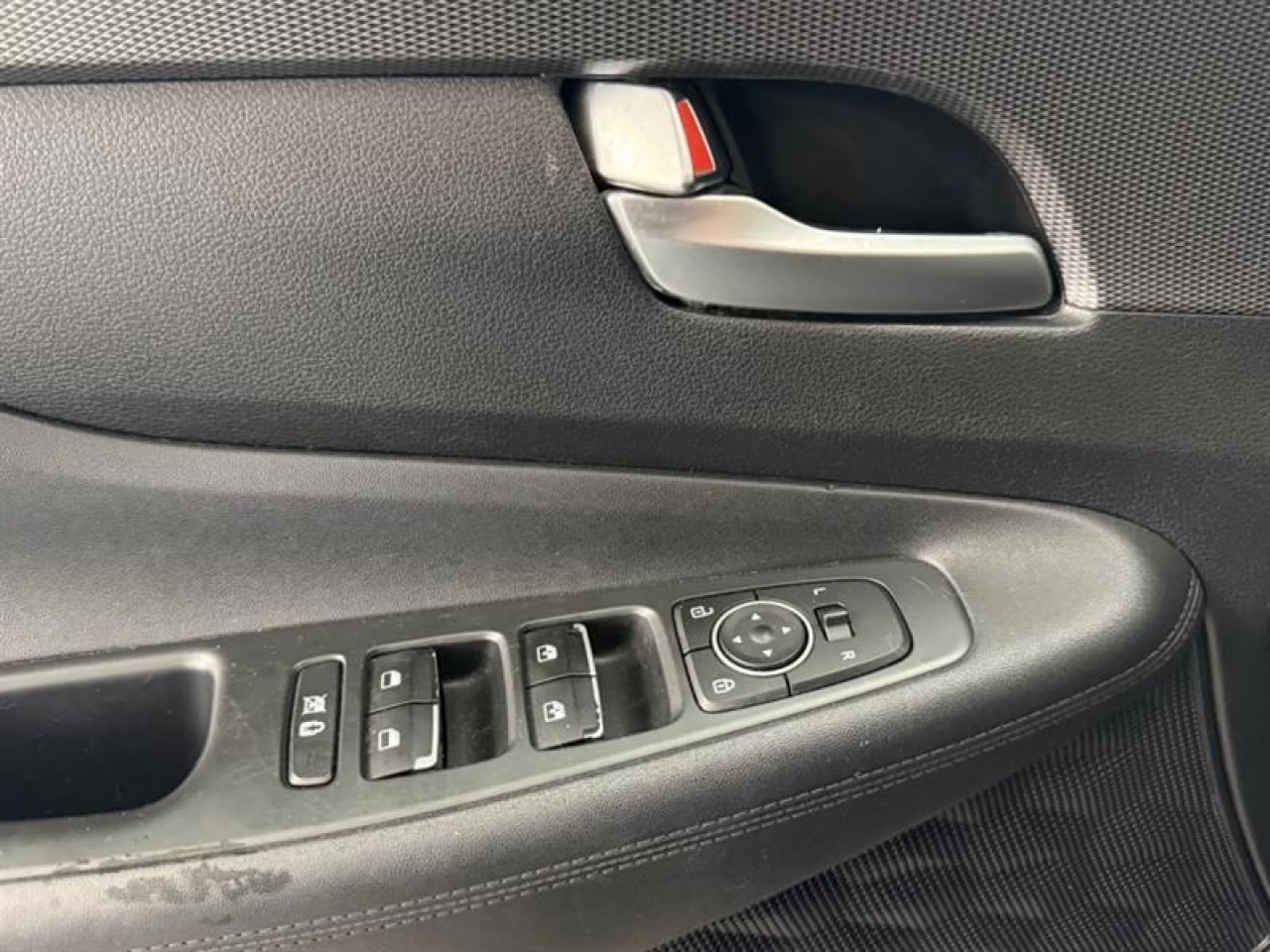 2019 Hyundai Santa Fe PrivilÉgiÉ AWD BLUETOOTH **APPROUVÉ À 99.9%** Image principale