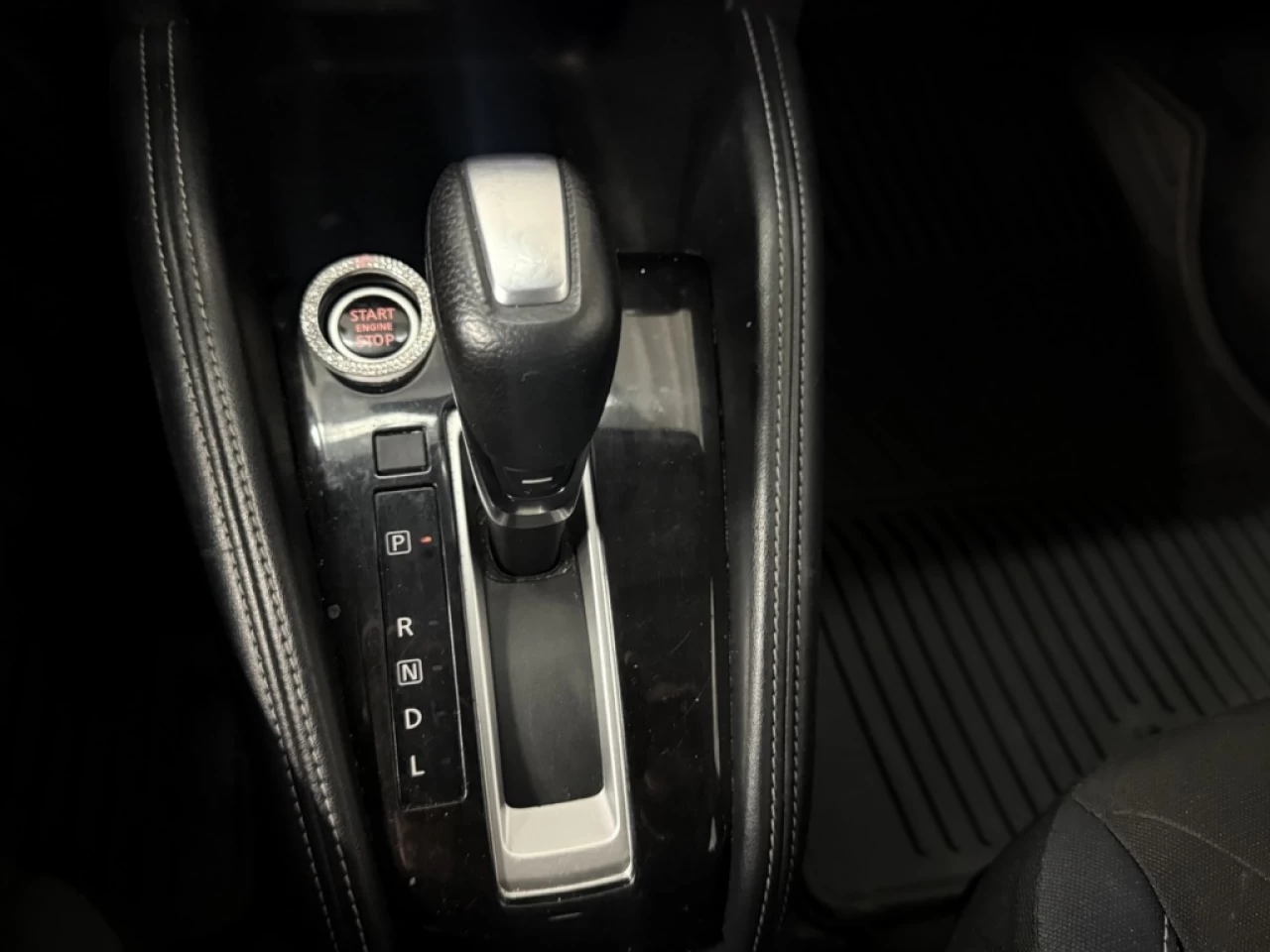 2019 Nissan Kicks SR AUTO CAM DE RECUL BLUETOOTH **APPROUVÉ À 99.9%* Main Image