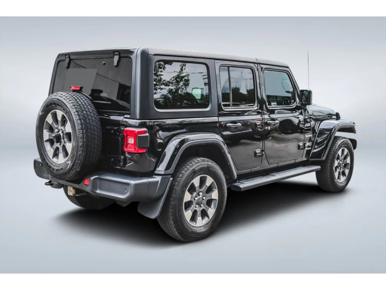 2021 Jeep Wrangler Unlimited Sahara CUIR 2 TOITS SYSTEME ALPINE Image principale