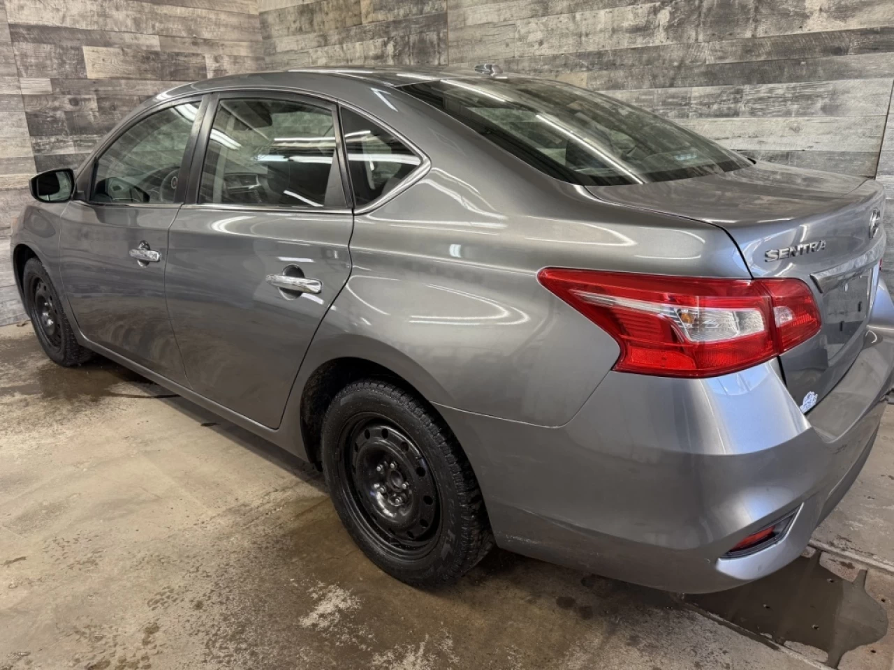 2017 Nissan Sentra SV Image principale