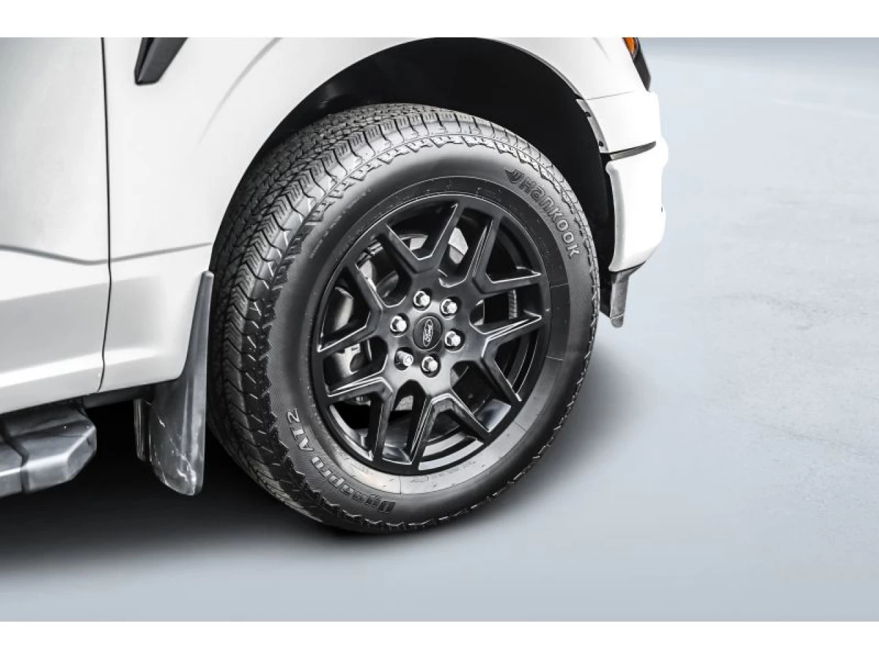 2025 Ford F150 STX 4WD SuperCrew 5.5' Box V6 ECOBOOST Image principale