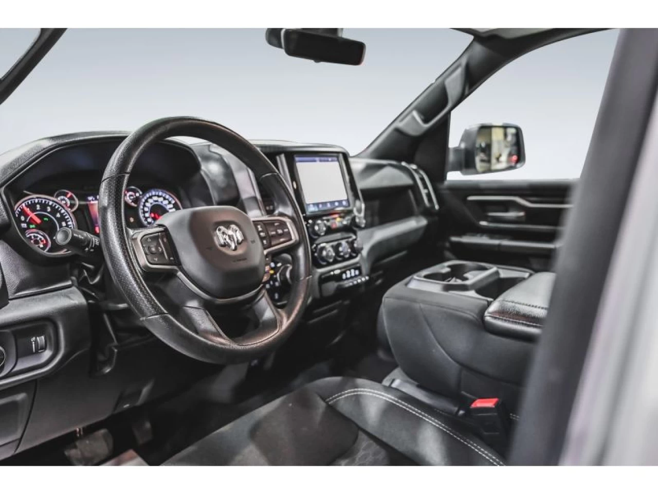 2025 Dodge Ram Big Horn 4x4 Quad Cab 6'4" Box Image principale