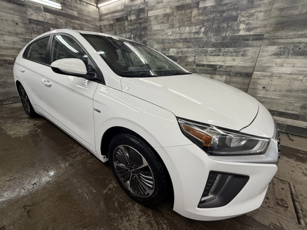 2020 Hyundai Ioniq PrivilÉgiÉ HYBRIDE APPLE CAR PLAY NAV **APPROUVÉE Main Image