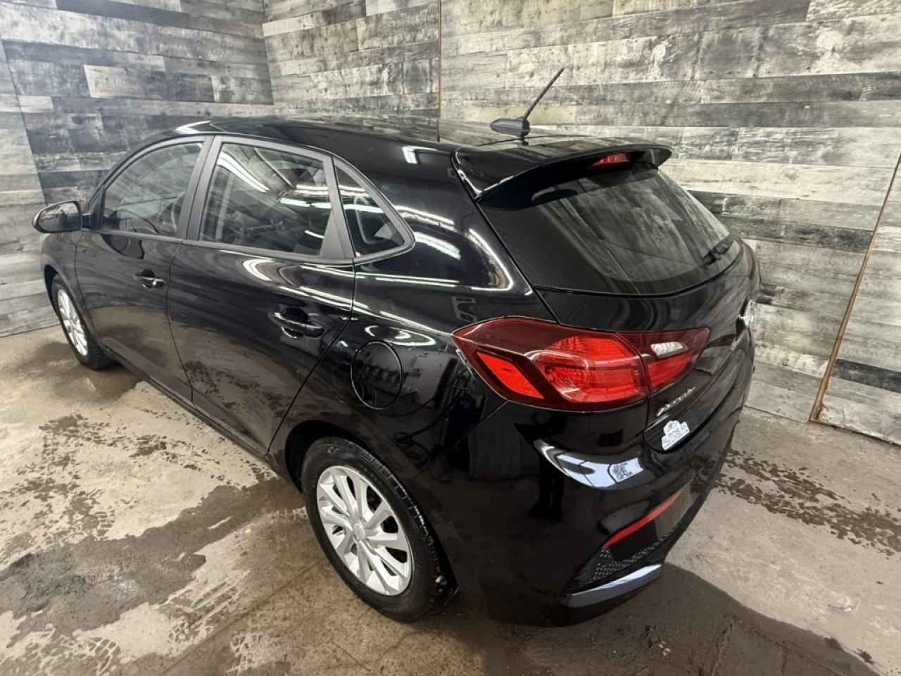 2019 Hyundai Accent PrivilÉgiÉ Auto Bluetooth sieges chauffant **Appro Main Image