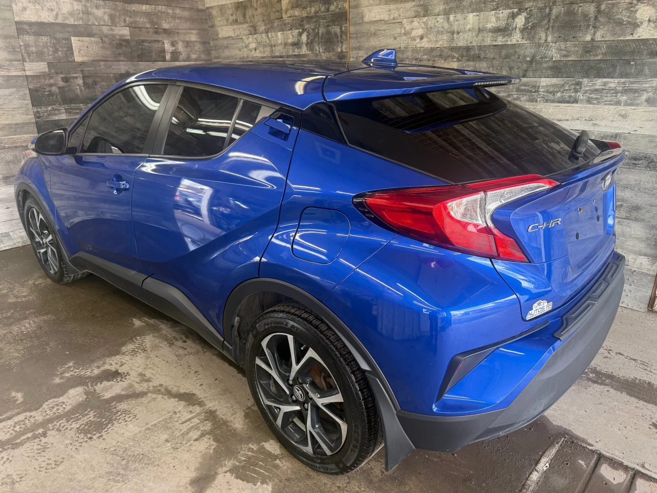 2019 Toyota C-HR XLE Image principale