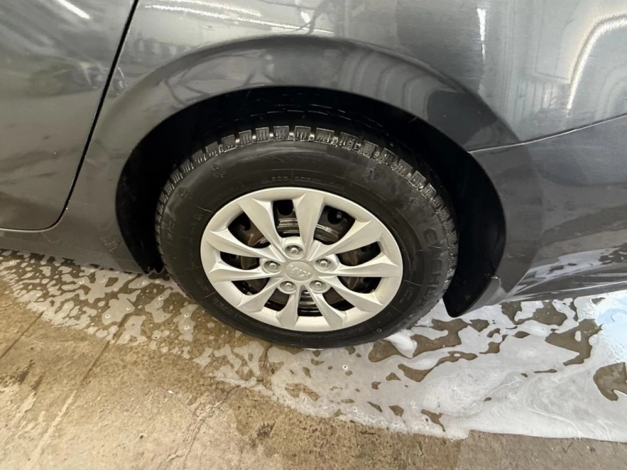 2020 Kia Forte LX Sieges chauffant Bluetooth **ApprouvÉe 99,9%** Main Image