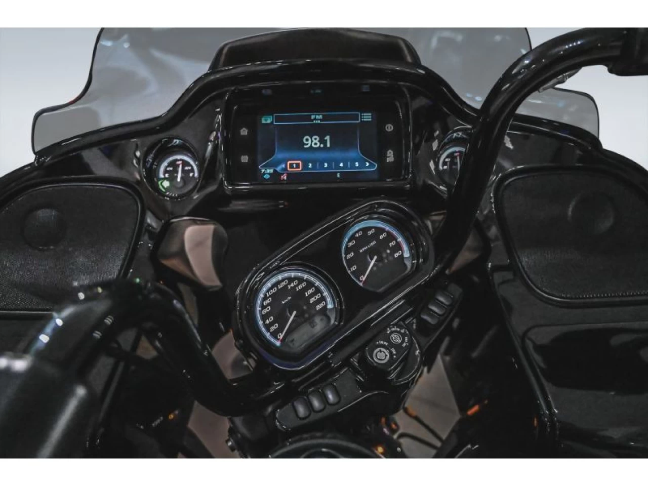 2024 Harley-Davidson Road Glide Limited HARLEY DAVIDSON ROAD GLIDE LIMITED ONYX EDITION Image principale