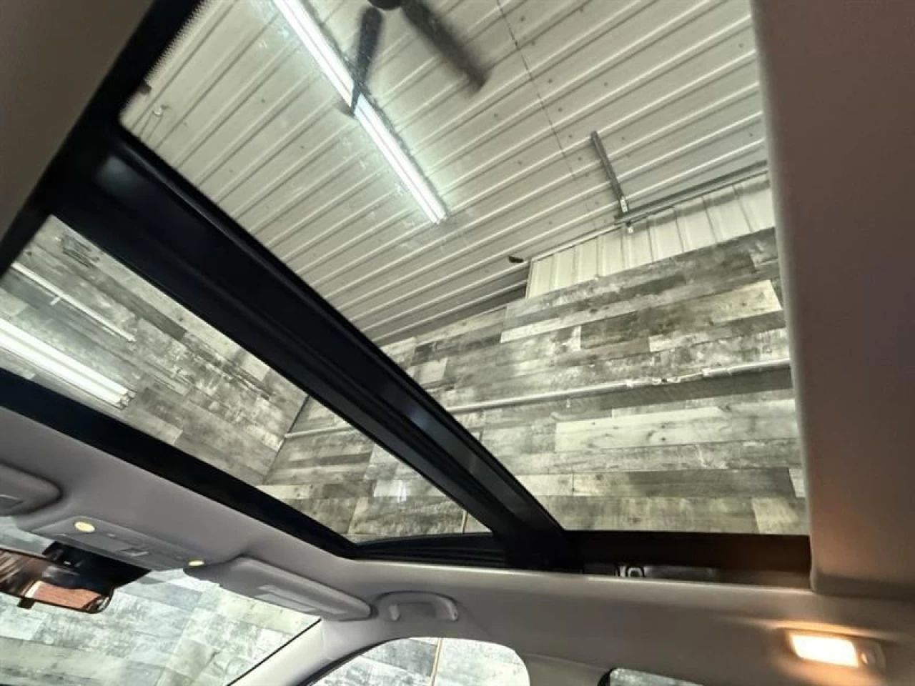 2020 Nissan Rogue SV AWD TOIT NAV ** APPROUVÉ À 99.9% ** Main Image