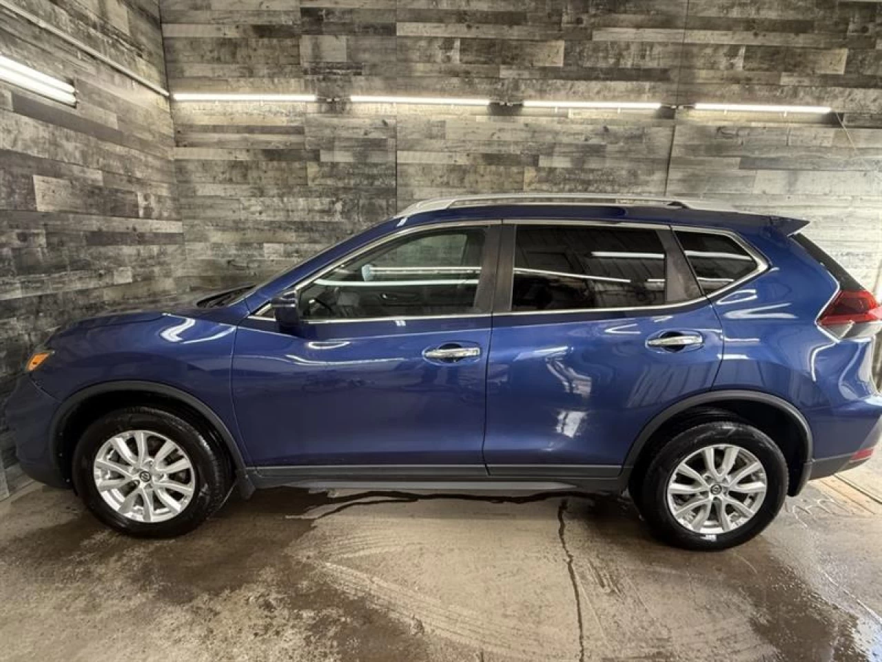 2020 Nissan Rogue SV Awd Cam de recul mags  ** APPROUVÉE 99,9% ** Main Image